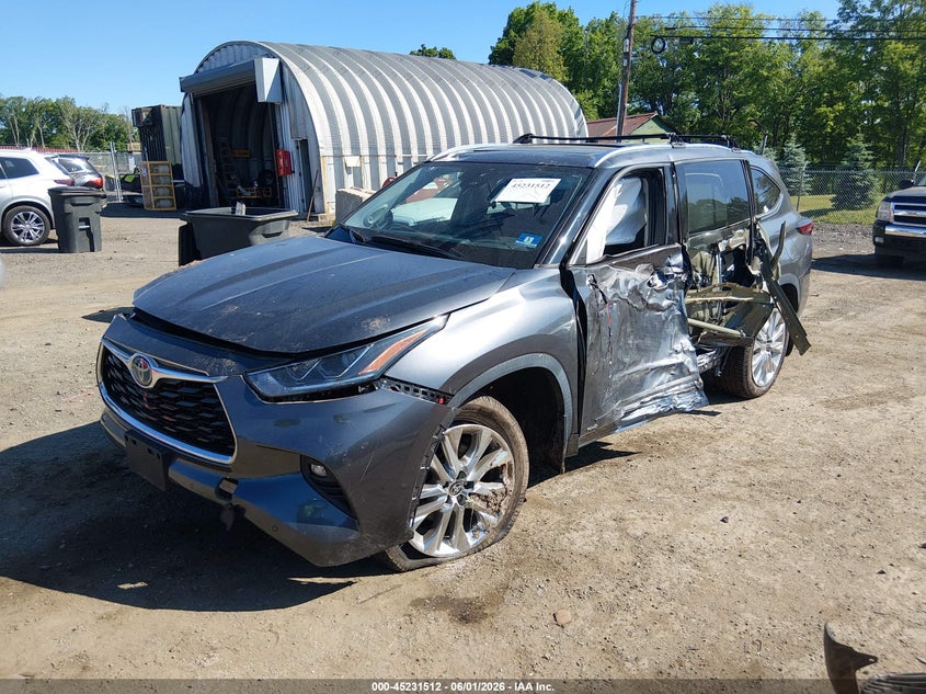 2020 Toyota Highlander VIN 5TDXBRCH8LS006452 IAAI salvage auction — LEFT SIDE, Salvage Title, sold $7,400 on 2026-07-23 (photo 2)