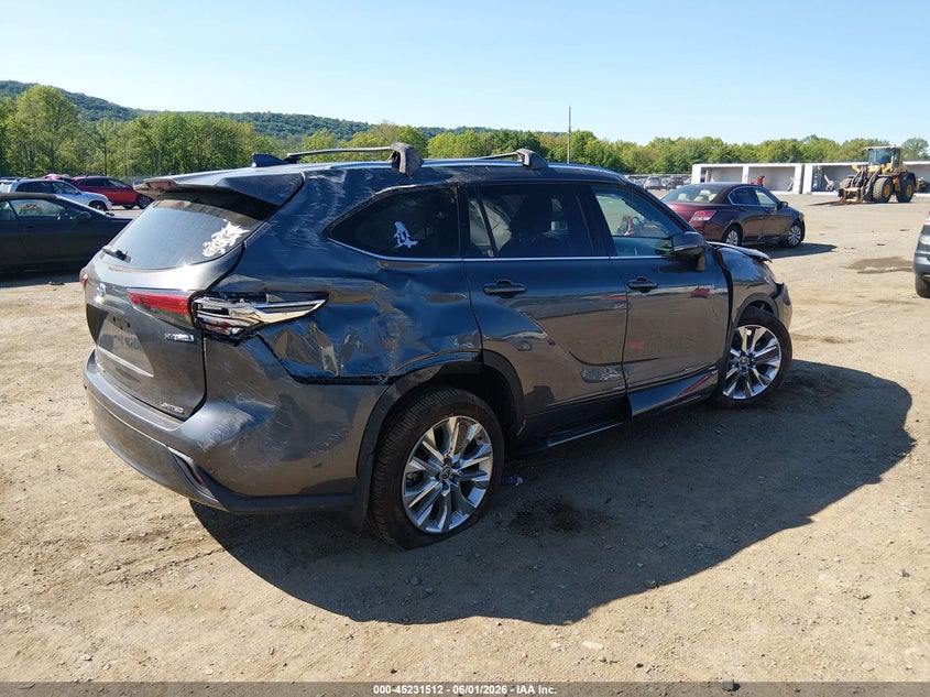 2020 Toyota Highlander VIN 5TDXBRCH8LS006452 IAAI salvage auction — LEFT SIDE, Salvage Title, sold $7,400 on 2026-07-23 (photo 4)