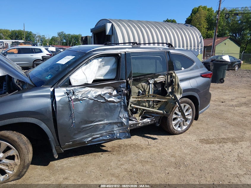 2020 Toyota Highlander VIN 5TDXBRCH8LS006452 IAAI salvage auction — LEFT SIDE, Salvage Title, sold $7,400 on 2026-07-23 (photo 6)