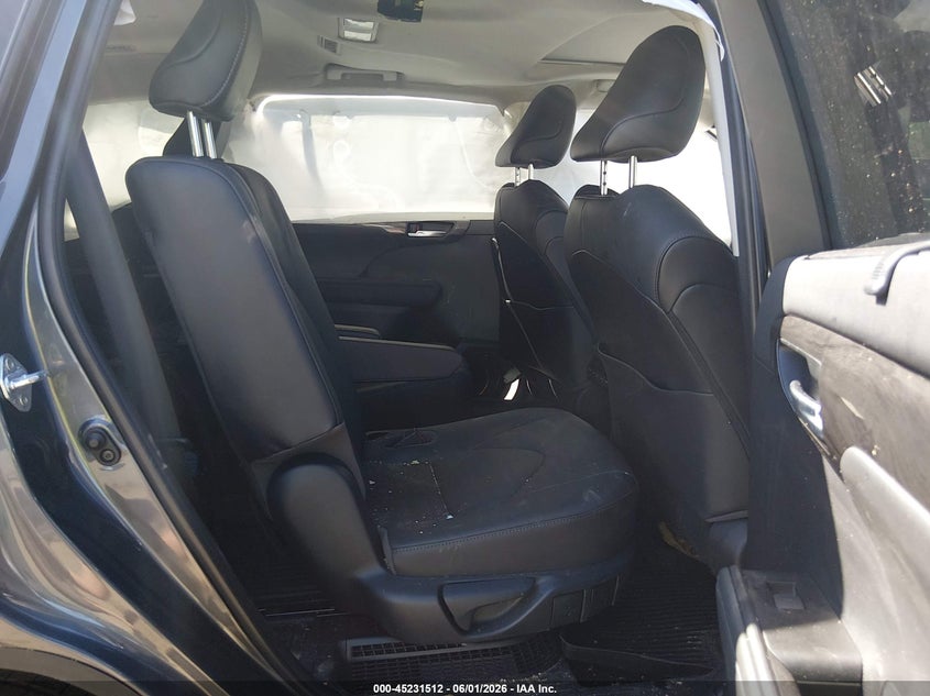 2020 Toyota Highlander VIN 5TDXBRCH8LS006452 IAAI salvage auction — LEFT SIDE, Salvage Title, sold $7,400 on 2026-07-23 (photo 8)