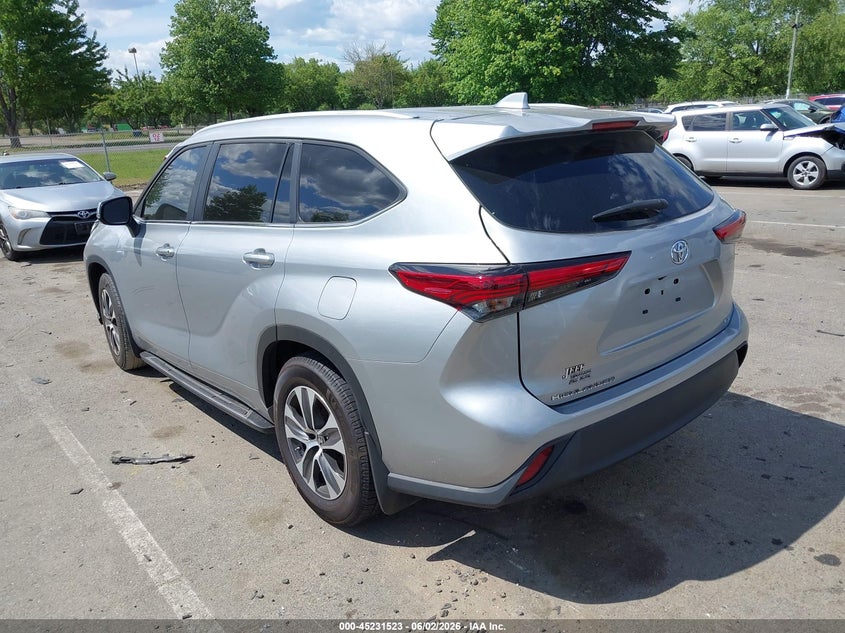 2023 Toyota Highlander VIN 5TDKDRAH2PS523436 IAAI salvage auction — INTERIOR BURN, Salvage Title, sold $12,950 on 2026-07-06 (photo 3)