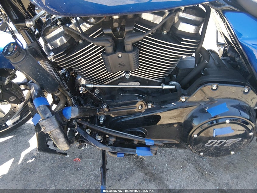 2024 Harley-davidson Street glide VIN 1HD1KB719RB621424 IAAI salvage auction — LEFT FRONT, Salvage (West Virginia), sold $10,300 on 2026-09-03 (photo 9)