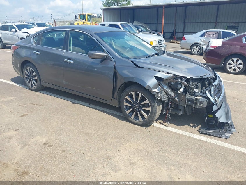 2014 Nissan Altima VIN 1N4AL3AP3EN357598 IAAI salvage auction — RIGHT FRONT, Salvage Title, sold $450 on 2026-07-29 (photo 1)