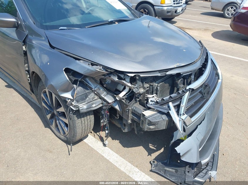 2014 Nissan Altima VIN 1N4AL3AP3EN357598 IAAI salvage auction — RIGHT FRONT, Salvage Title, sold $450 on 2026-07-29 (photo 6)