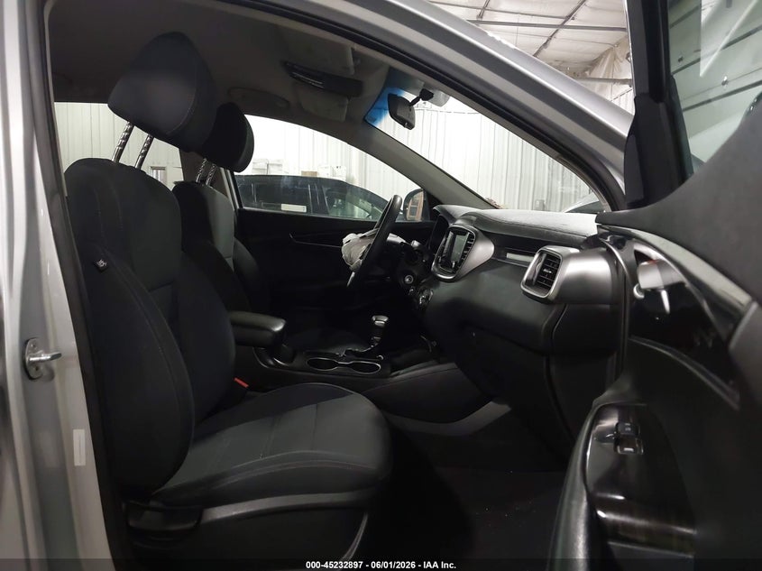 2019 Kia Sorento VIN 5XYPG4A36KG549760 IAAI salvage auction — FRONT END, Salvage (Iowa), sold $1,400 on 2026-07-28 (photo 5)