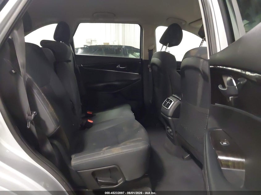 2019 Kia Sorento VIN 5XYPG4A36KG549760 IAAI salvage auction — FRONT END, Salvage (Iowa), sold $1,400 on 2026-07-28 (photo 8)