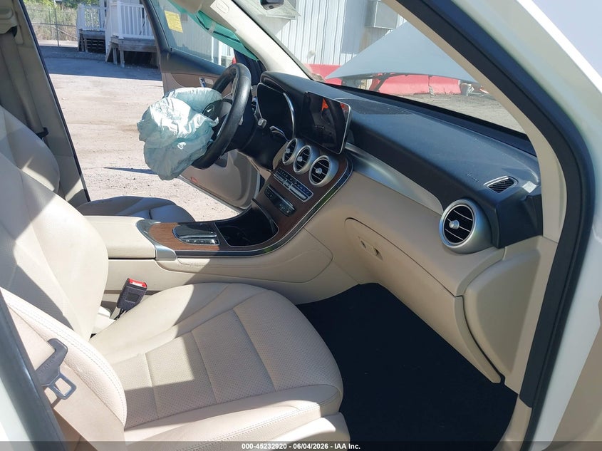 2021 Mercedes-benz Glc VIN W1N0G8EB2MF876178 IAAI salvage auction — THEFT, Salvage Title, sold $6,200 on 2026-07-28 (photo 5)