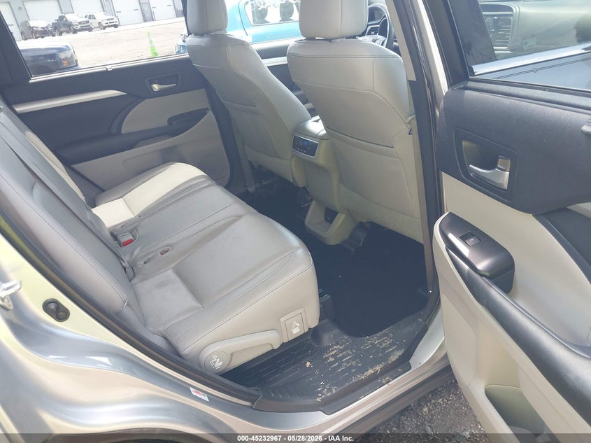 2016 Toyota Highlander VIN 5TDJKRFH5GS274589 IAAI salvage auction — LEFT SIDE, Clear (Indiana), sold $11,550 on 2026-07-08 (photo 8)
