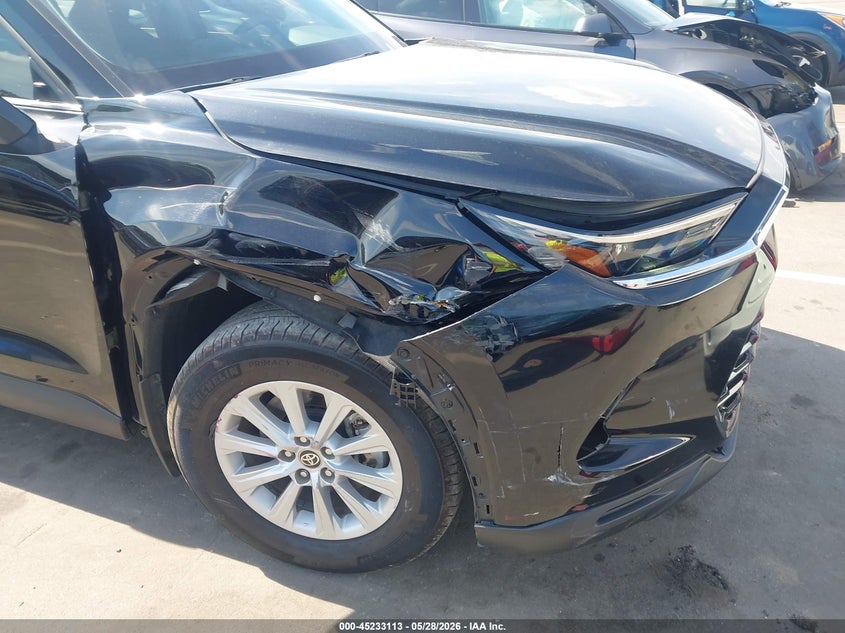 2024 Toyota Highlander VIN 5TDAAAA56RS015405 IAAI salvage auction — RIGHT FRONT, Salvage Title, sold $27,500 on 2026-07-08 (photo 6)