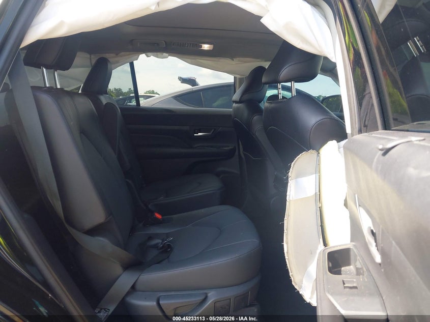 2024 Toyota Highlander VIN 5TDAAAA56RS015405 IAAI salvage auction — RIGHT FRONT, Salvage Title, sold $27,500 on 2026-07-08 (photo 8)