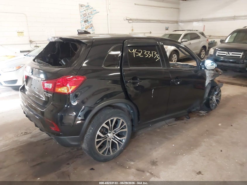 2018 Mitsubishi Outlander VIN JA4AP3AU4JU021747 IAAI salvage auction — INTERIOR BURN, Salvage Title, sold $25 on 2026-07-22 (photo 4)