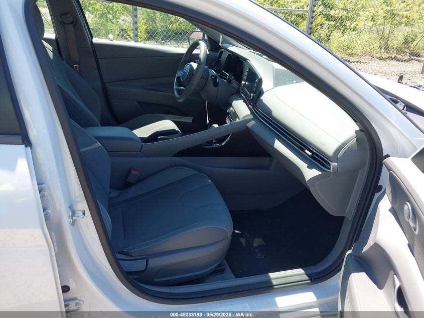 2022 Hyundai Elantra VIN 5NPLM4AG6NH074635 IAAI salvage auction — FRONT END, Salvage Title, sold $3,850 on 2026-07-21 (photo 5)