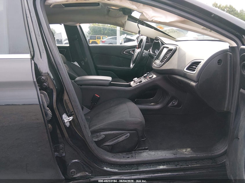 2016 Chrysler 200 VIN 1C3CCCAG9GN119006 IAAI salvage auction — LEFT & RIGHT, Salvage Title, sold $475 on 2026-07-29 (photo 5)