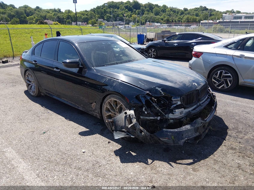 2018 BMW 5er VIN WBAJB9C52JG464486 — IAAI salvage auction photo