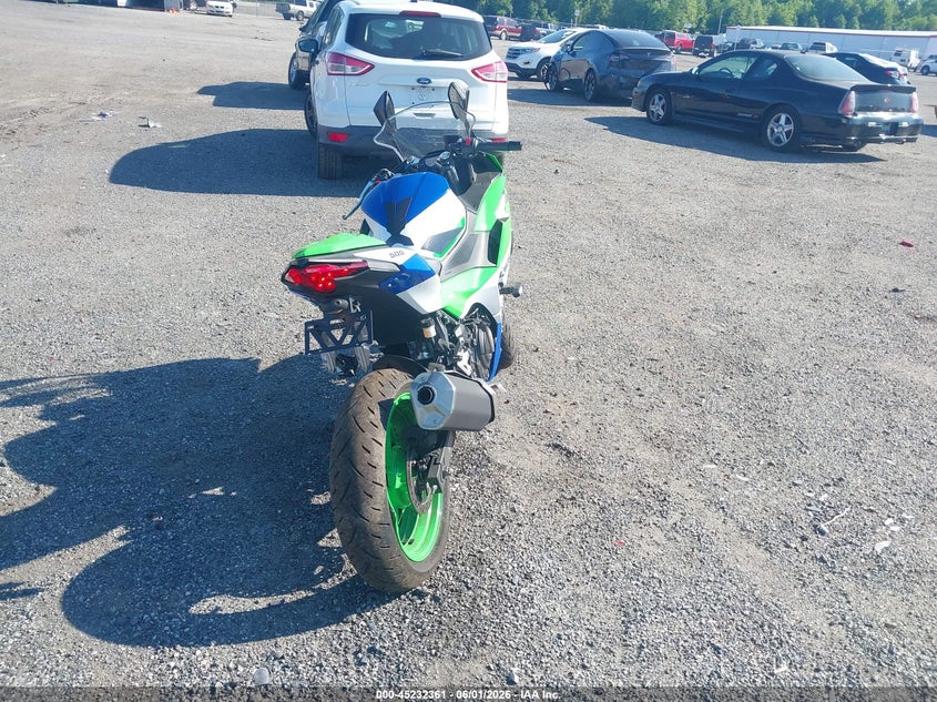 2024 Kawasaki Ninja VIN ML5EXGJ15RDA13380 IAAI salvage auction — UNKNOWN, Salvage - Greater Than 75% (Maryland), sold $1,900 on 2026-07-15 (photo 6)