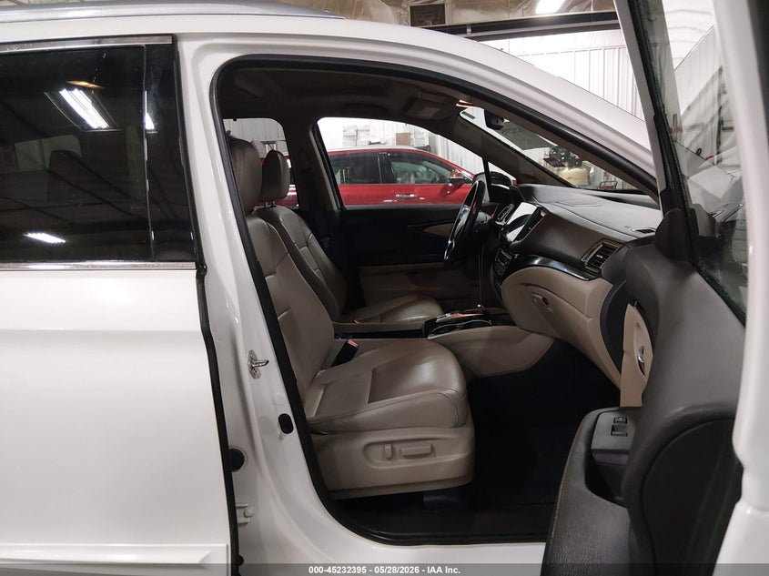 2020 Honda Pilot VIN 5FNYF6H92LB048290 IAAI salvage auction — HAIL, Salvage Title, sold $4,750 on 2026-07-28 (photo 5)