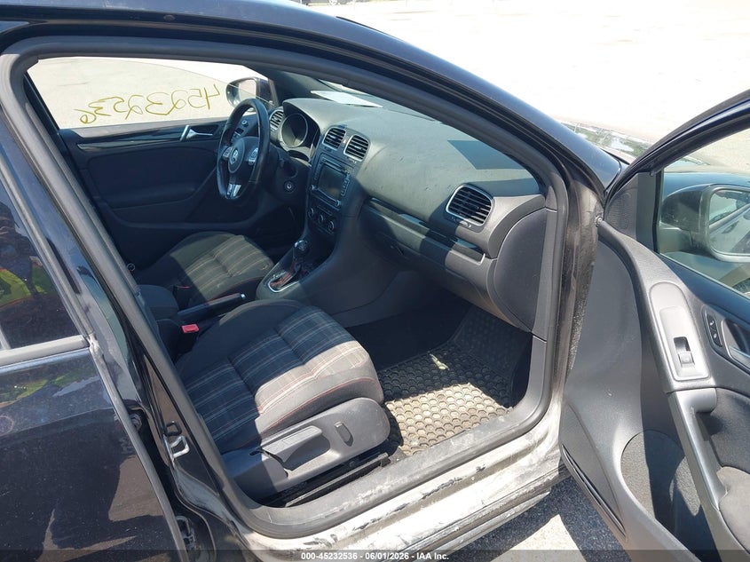 2013 Volkswagen Gti VIN WVWHV7AJ4DW127308 IAAI salvage auction — NORMAL WEAR, Salvage Title, sold $1,225 on 2026-08-10 (photo 5)