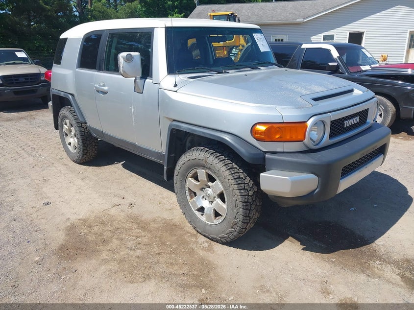 2008 Toyota Fj cruiser VIN JTEBU11F28K052747 IAAI salvage auction — NORMAL WEAR, Original (Ohio), sold $4,100 on 2026-07-13 (photo 1)
