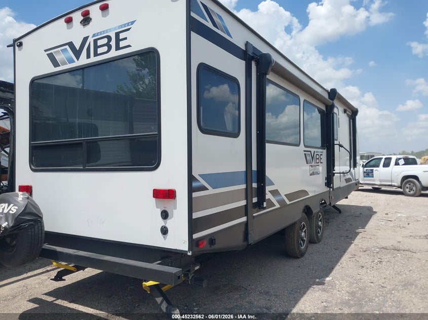 2022 Forest River Vibe VIN 4X4TVBD27N4121348 IAAI salvage auction — UNKNOWN, Original (Texas), sold $7,700 on 2026-09-16 (photo 4)