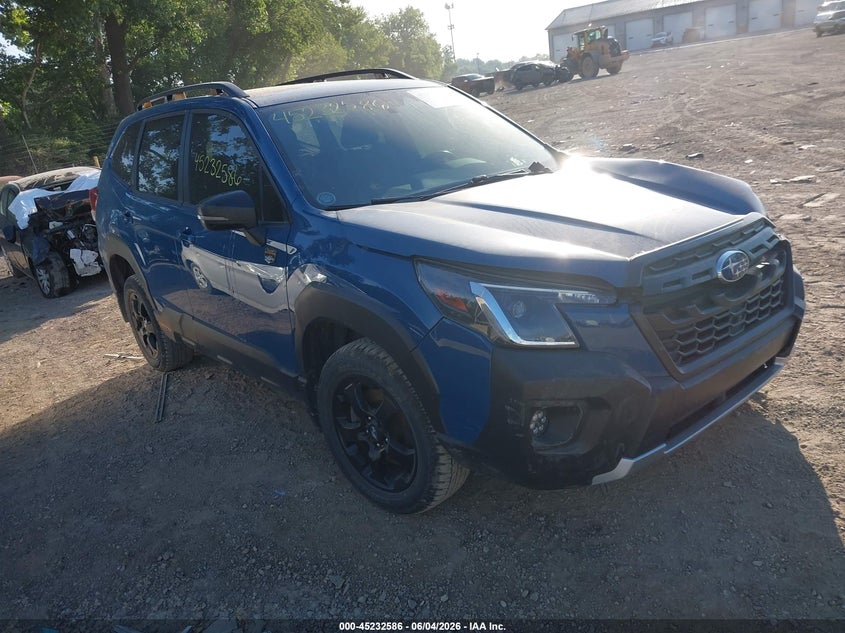 2023 Subaru Forester VIN JF2SKAMC2PH495201 IAAI salvage auction — LEFT FRONT, Salvage Title, sold $7,600 on 2026-07-29 (photo 1)