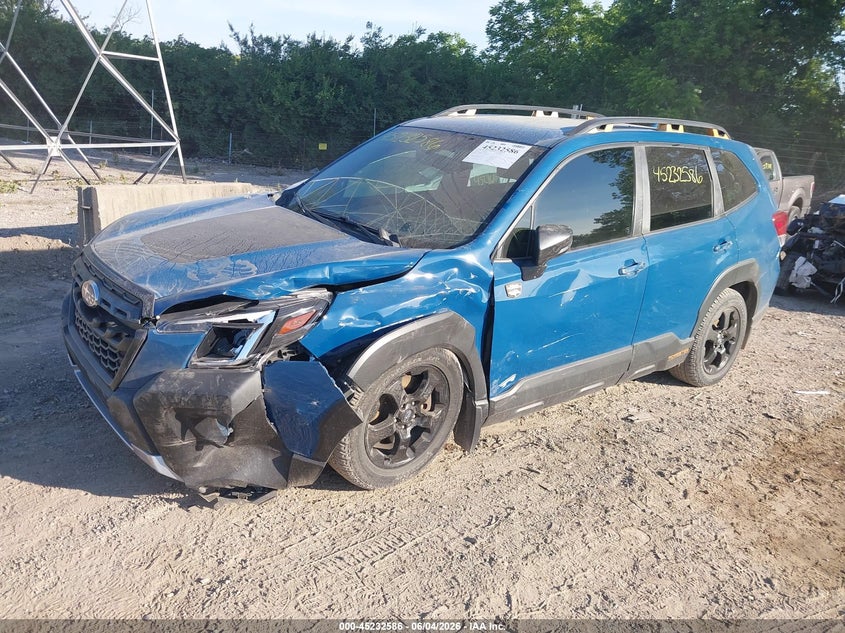 2023 Subaru Forester VIN JF2SKAMC2PH495201 IAAI salvage auction — LEFT FRONT, Salvage Title, sold $7,600 on 2026-07-29 (photo 2)