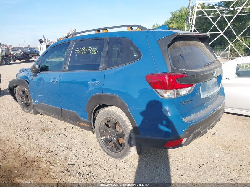 2023 Subaru Forester VIN JF2SKAMC2PH495201 IAAI salvage auction — LEFT FRONT, Salvage Title, sold $7,600 on 2026-07-29 (photo 3)