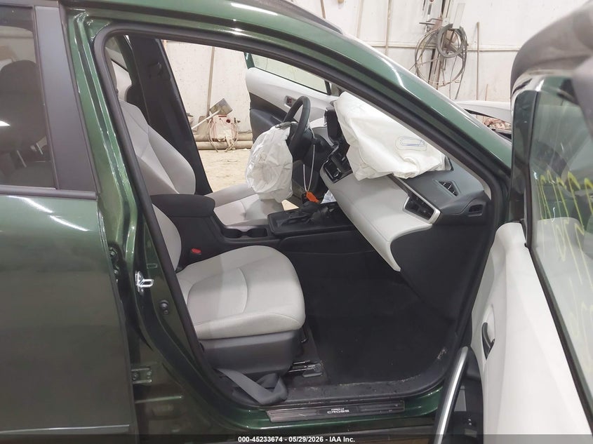 2026 Toyota Corolla cross VIN 7MUCAABG9TV162677 IAAI salvage auction — RIGHT FRONT, Salvage Title, sold $4,800 on 2026-07-09 (photo 5)