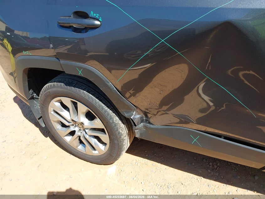 2025 Toyota Rav 4 VIN 2T3C1RFV5SC311053 IAAI salvage auction — SIDE, Salvage Title, sold $14,700 on 2026-07-31 (photo 6)