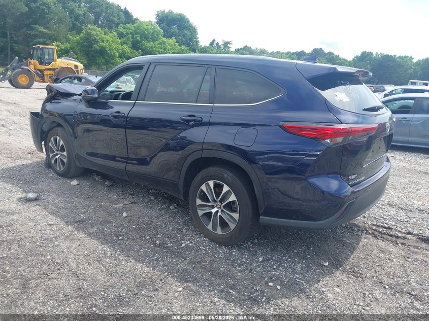 2023 Toyota Highlander VIN 5TDKDRAH1PS010131 IAAI salvage auction — FRONT END, Salvage Title, sold $12,600 on 2026-07-31 (photo 3)
