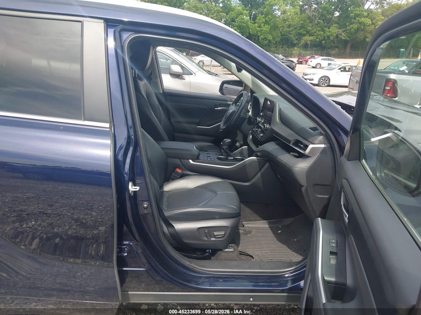 2023 Toyota Highlander VIN 5TDKDRAH1PS010131 IAAI salvage auction — FRONT END, Salvage Title, sold $12,600 on 2026-07-31 (photo 5)