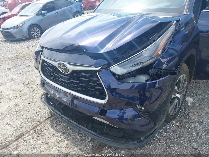 2023 Toyota Highlander VIN 5TDKDRAH1PS010131 IAAI salvage auction — FRONT END, Salvage Title, sold $12,600 on 2026-07-31 (photo 6)