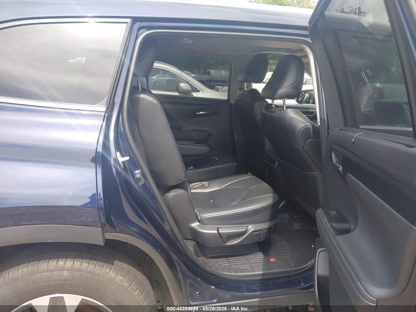 2023 Toyota Highlander VIN 5TDKDRAH1PS010131 IAAI salvage auction — FRONT END, Salvage Title, sold $12,600 on 2026-07-31 (photo 8)