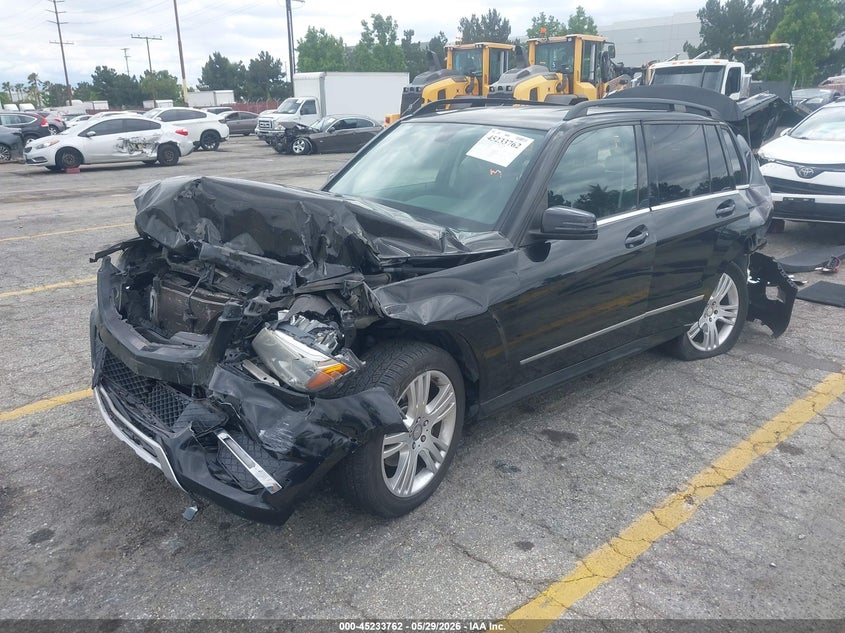 2015 Mercedes-benz Glk-klasse VIN WDCGG5HB9FG347253 IAAI salvage auction — FRONT & REAR, Salvage (California), sold $1,275 on 2026-07-28 (photo 2)