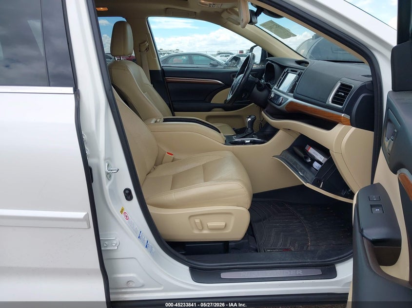 2017 Toyota Highlander VIN 5TDDZRFH8HS359856 IAAI salvage auction — SIDE, Original (Texas), sold $10,600 on 2026-07-26 (photo 5)