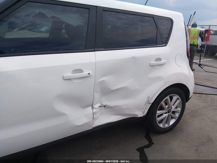 2019 Kia Soul VIN KNDJP3A52K7696706 IAAI salvage auction — LEFT SIDE, Salvage Title, sold $25 on 2026-07-29 (photo 6)