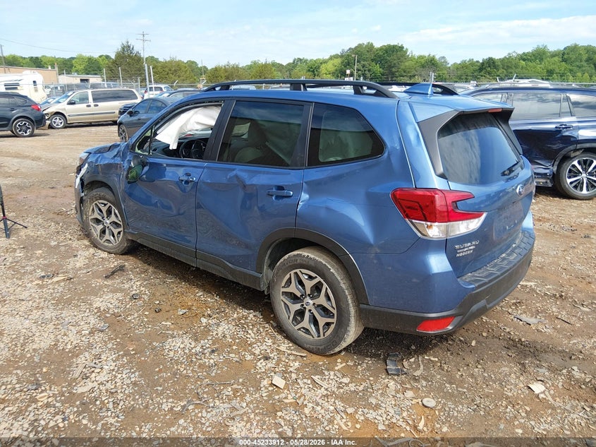 2023 Subaru Forester VIN JF2SKADC8PH491993 IAAI salvage auction — ROLLOVER, Salvage Title, sold $1,650 on 2026-07-06 (photo 3)