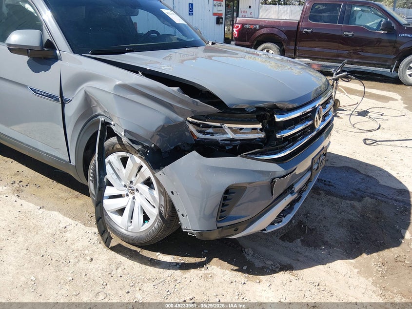 2020 Volkswagen Atlas VIN 1V21E2CA7LC217603 IAAI salvage auction — RIGHT FRONT, Salvage Title, sold $5,175 on 2026-08-05 (photo 6)