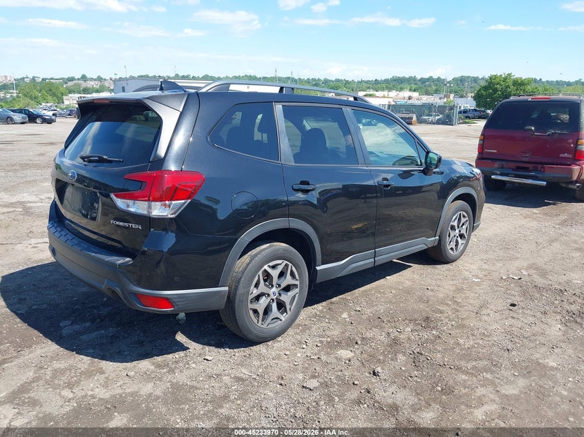 2019 Subaru Forester VIN JF2SKAEC6KH407676 IAAI salvage auction — LEFT SIDE, Salvage Title, sold $5,700 on 2026-07-10 (photo 4)