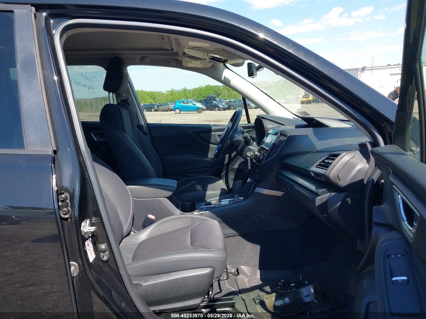 2019 Subaru Forester VIN JF2SKAEC6KH407676 IAAI salvage auction — LEFT SIDE, Salvage Title, sold $5,700 on 2026-07-10 (photo 5)