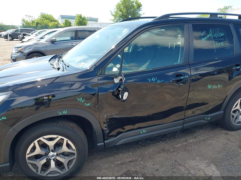2019 Subaru Forester VIN JF2SKAEC6KH407676 IAAI salvage auction — LEFT SIDE, Salvage Title, sold $5,700 on 2026-07-10 (photo 6)