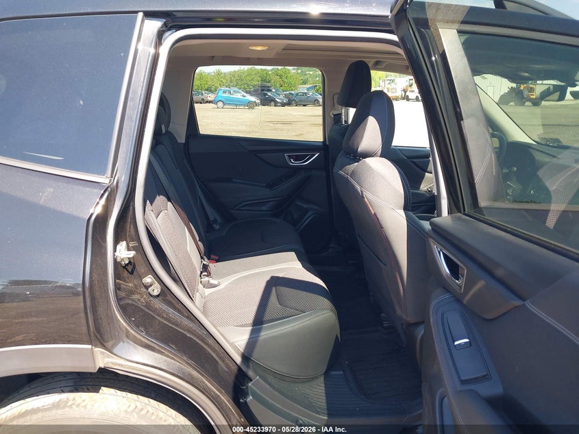 2019 Subaru Forester VIN JF2SKAEC6KH407676 IAAI salvage auction — LEFT SIDE, Salvage Title, sold $5,700 on 2026-07-10 (photo 8)