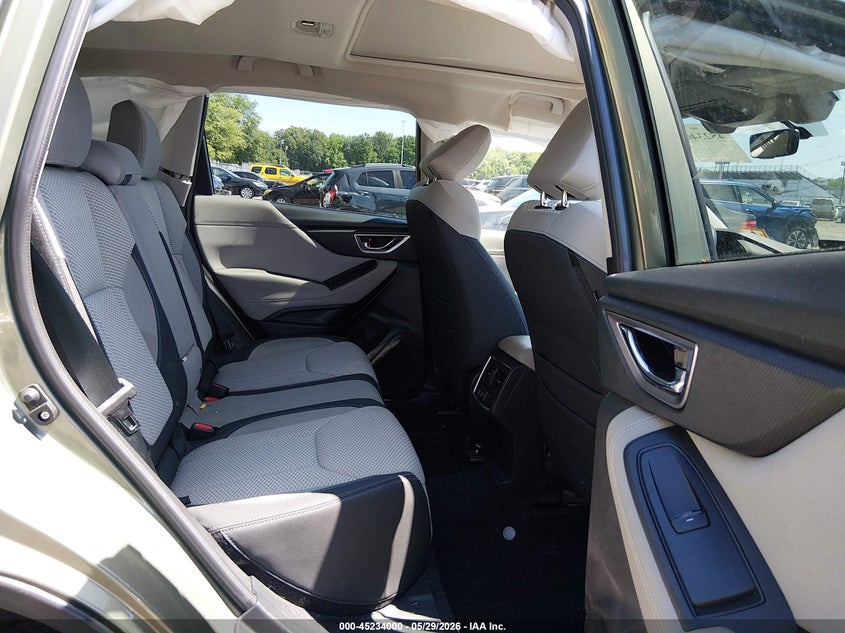 2021 Subaru Forester VIN JF2SKAJC8MH521736 IAAI salvage auction — SIDE, Salvage Title, sold $7,400 on 2026-07-20 (photo 8)