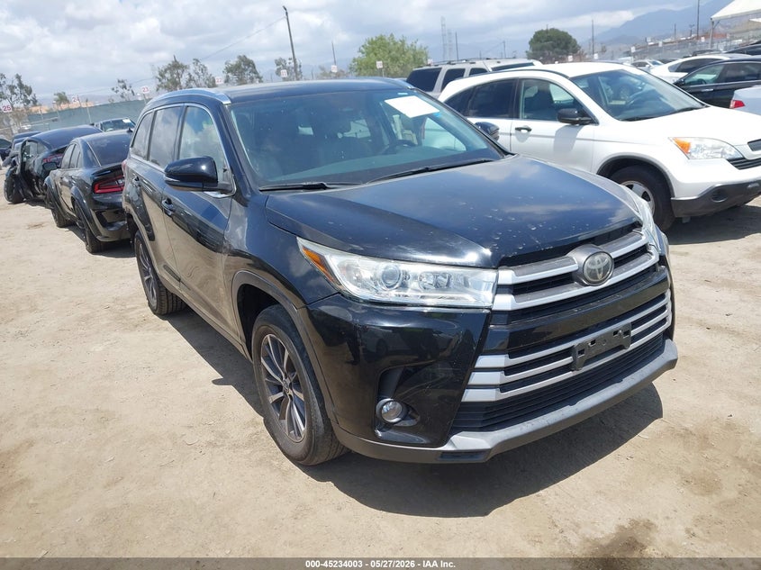 2019 Toyota Highlander VIN 5TDKZRFH8KS565659 IAAI salvage auction — REAR END, Salvage Title, sold $12,000 on 2026-07-09 (photo 1)