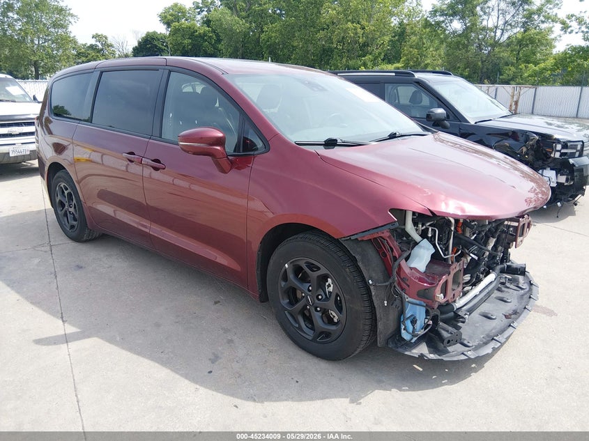 2022 Chrysler Pacifica VIN 2C4RC1S75NR137138 IAAI salvage auction — FRONT END, Salvage Title, sold $7,500 on 2026-07-10 (photo 1)