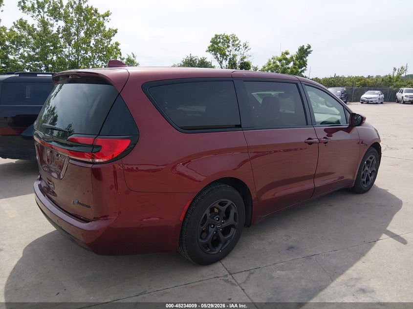2022 Chrysler Pacifica VIN 2C4RC1S75NR137138 IAAI salvage auction — FRONT END, Salvage Title, sold $7,500 on 2026-07-10 (photo 4)