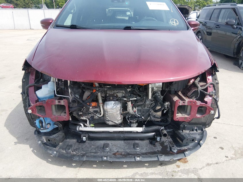 2022 Chrysler Pacifica VIN 2C4RC1S75NR137138 IAAI salvage auction — FRONT END, Salvage Title, sold $7,500 on 2026-07-10 (photo 6)