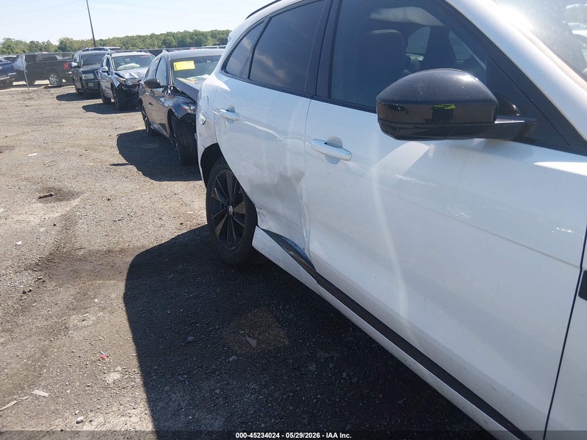 2024 Jaguar F-pace VIN SADCT2EX7RA735897 IAAI salvage auction — SIDE, Salvage Title, sold $13,000 on 2026-08-01 (photo 6)