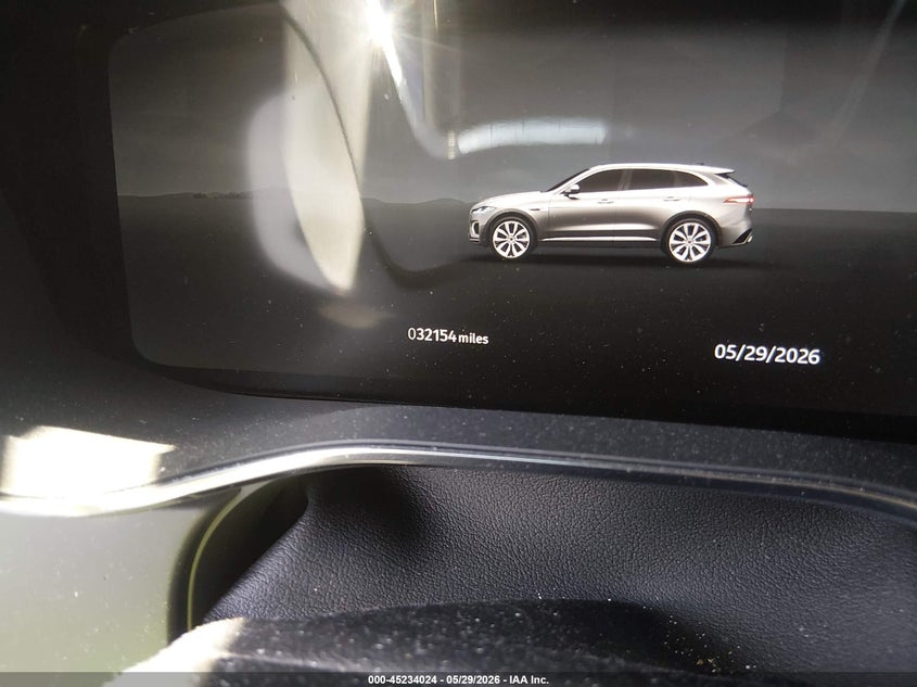2024 Jaguar F-pace VIN SADCT2EX7RA735897 IAAI salvage auction — SIDE, Salvage Title, sold $13,000 on 2026-08-01 (photo 7)