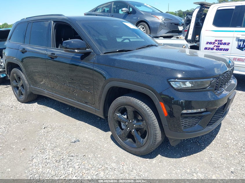 2025 Jeep Grand Cherokee VIN 1C4RJHBG9SC336132 — IAAI salvage auction photo