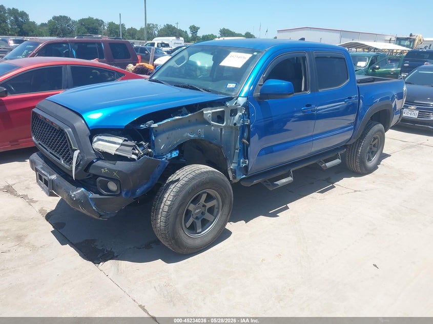 2017 Toyota Tacoma VIN 5TFCZ5AN7HX090289 IAAI salvage auction — SIDE, Salvage Title, sold $5,000 on 2026-07-28 (photo 2)